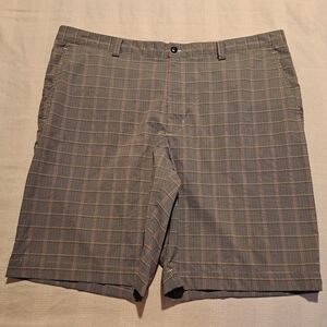Cutter & Buck men's size 40 DryTec plaid shorts 4 pockets, EUC